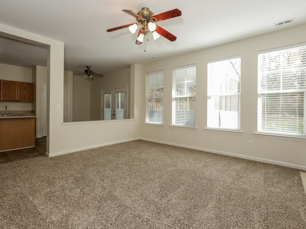 8264 Chatham Oaks Dr - Photo 6 of 18