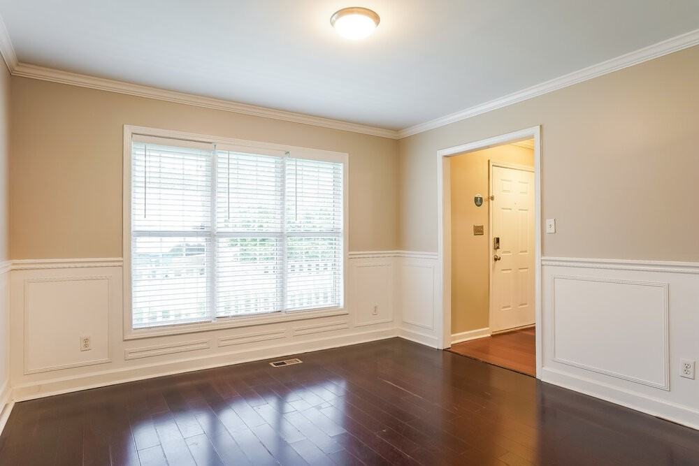 4208 Knightsbridge Way - Photo 7 of 18