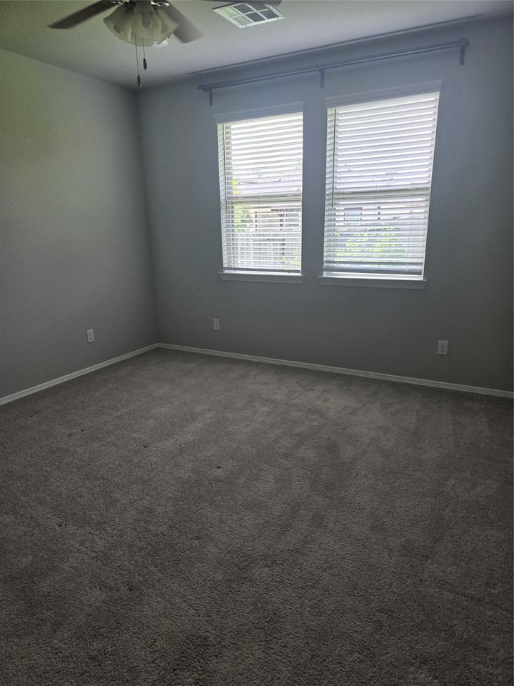 40204 S Hill Pass - Photo 5 of 7