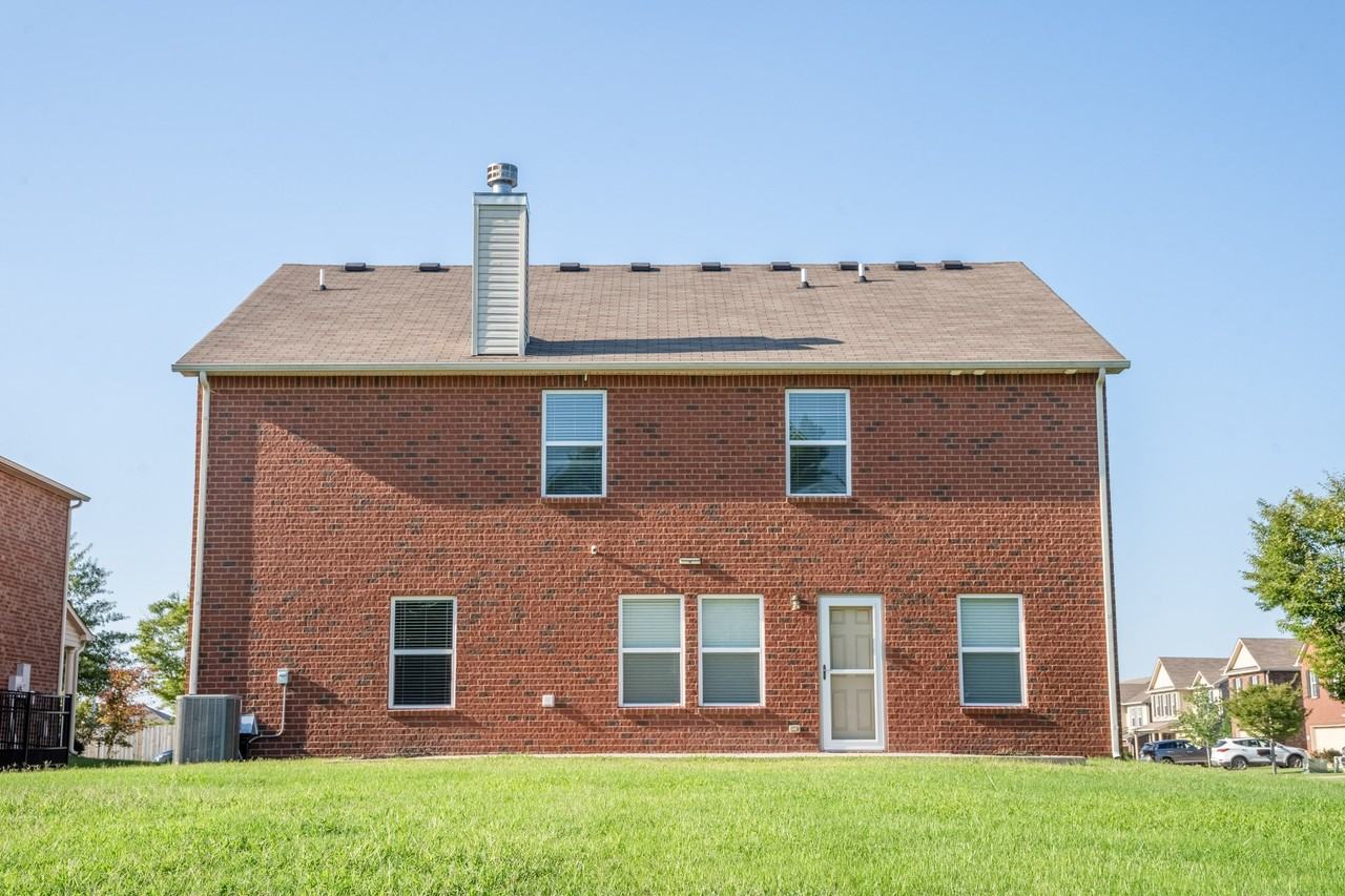 1001 Benwick Rd - Photo 7 of 50