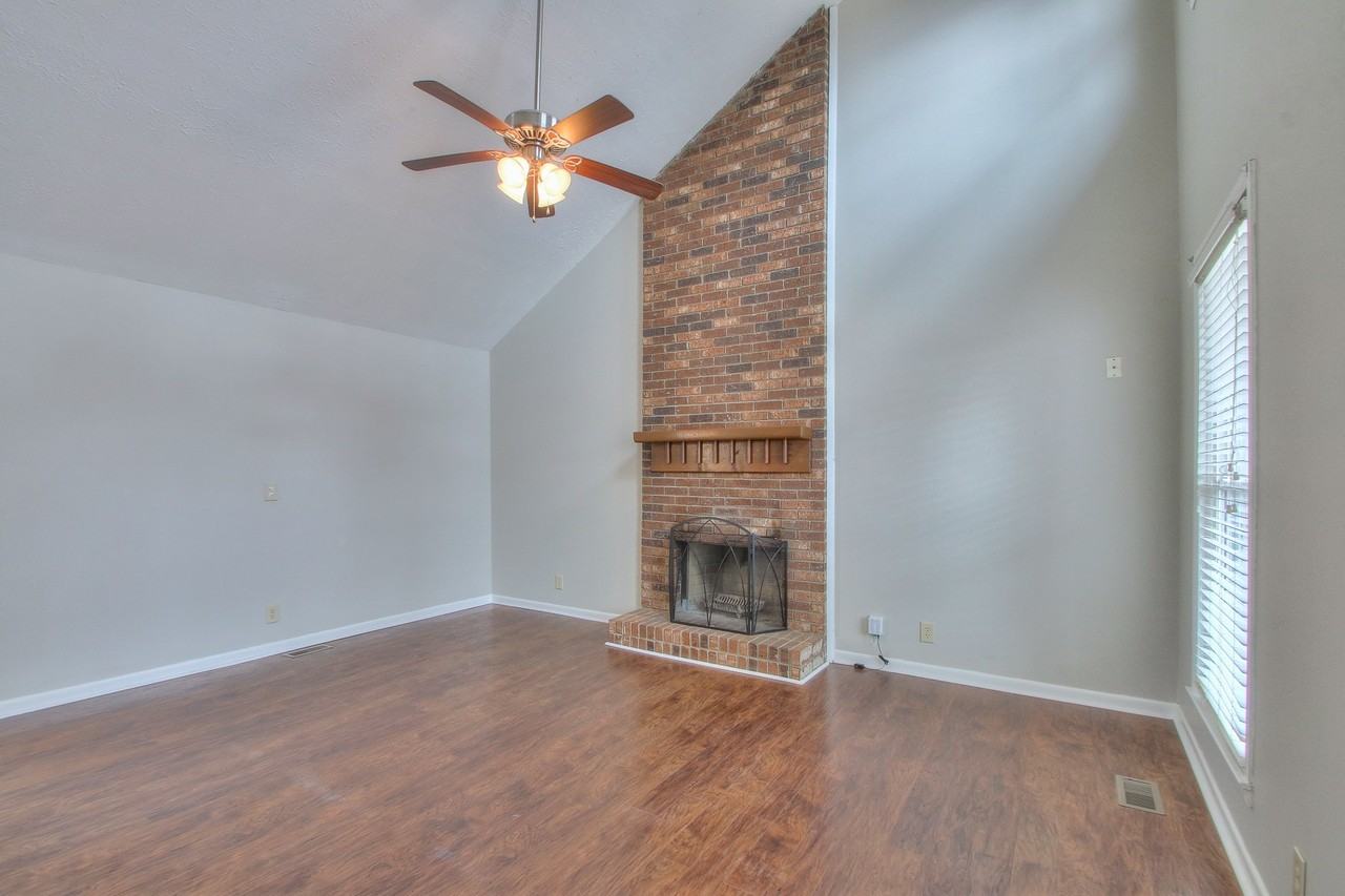 4925 Kilimanjaro Dr - Photo 2 of 18