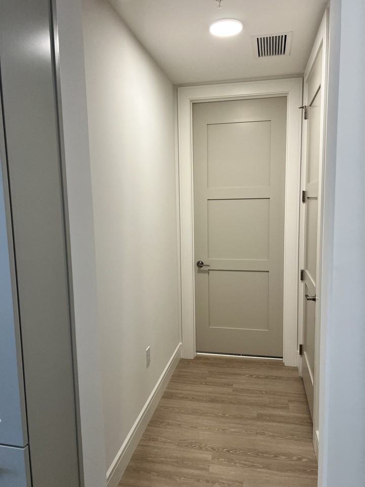 930 Commerce St - Photo 2 of 50