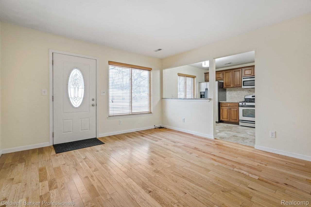 973 E 14 Mile Rd - Photo 4 of 14