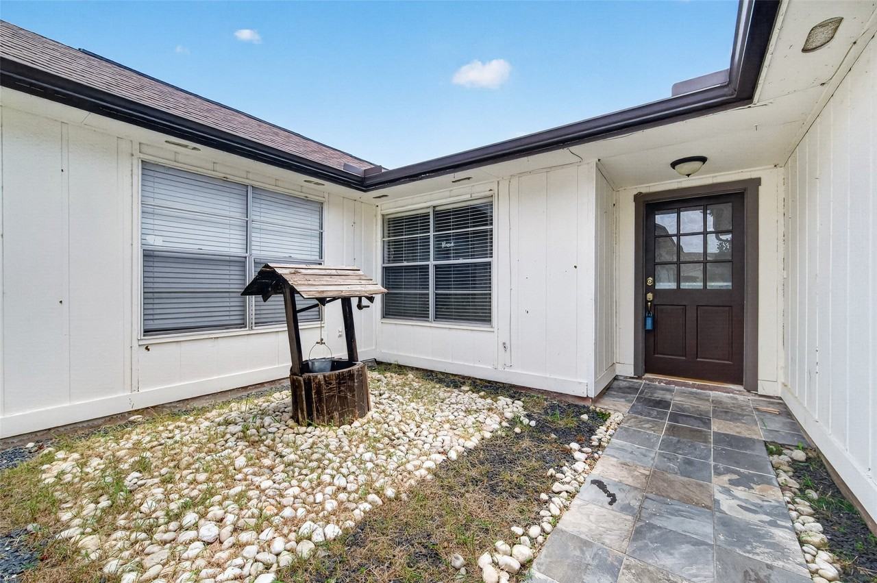 3218 Tynemeadow Ct - Photo 5 of 42