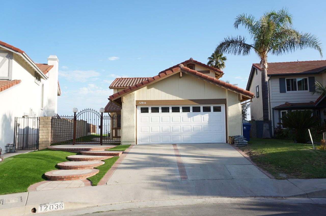 12036 Shadow Ridge Way - Photo 3 of 50