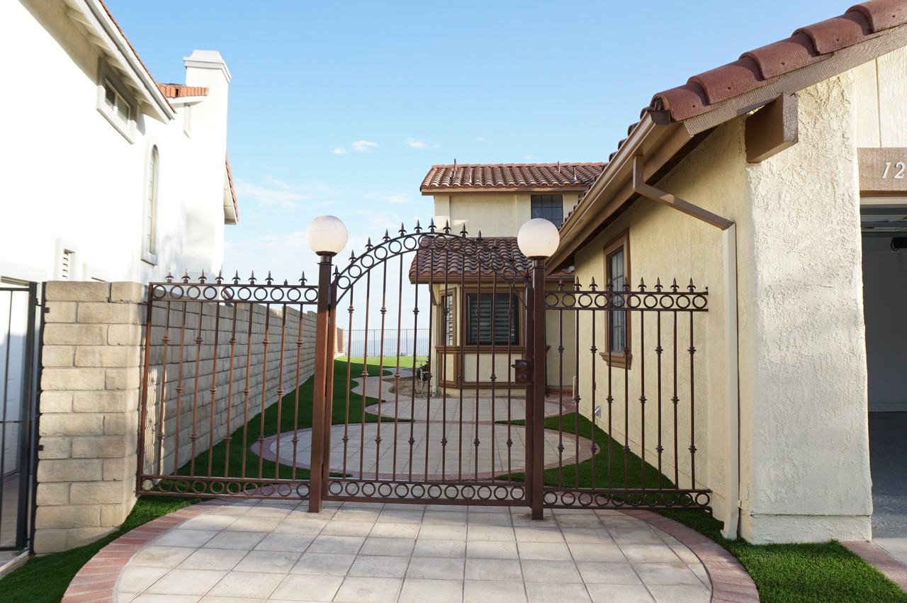 12036 Shadow Ridge Way - Photo 4 of 50