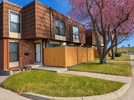 featured image of 9472 W Utah Pl