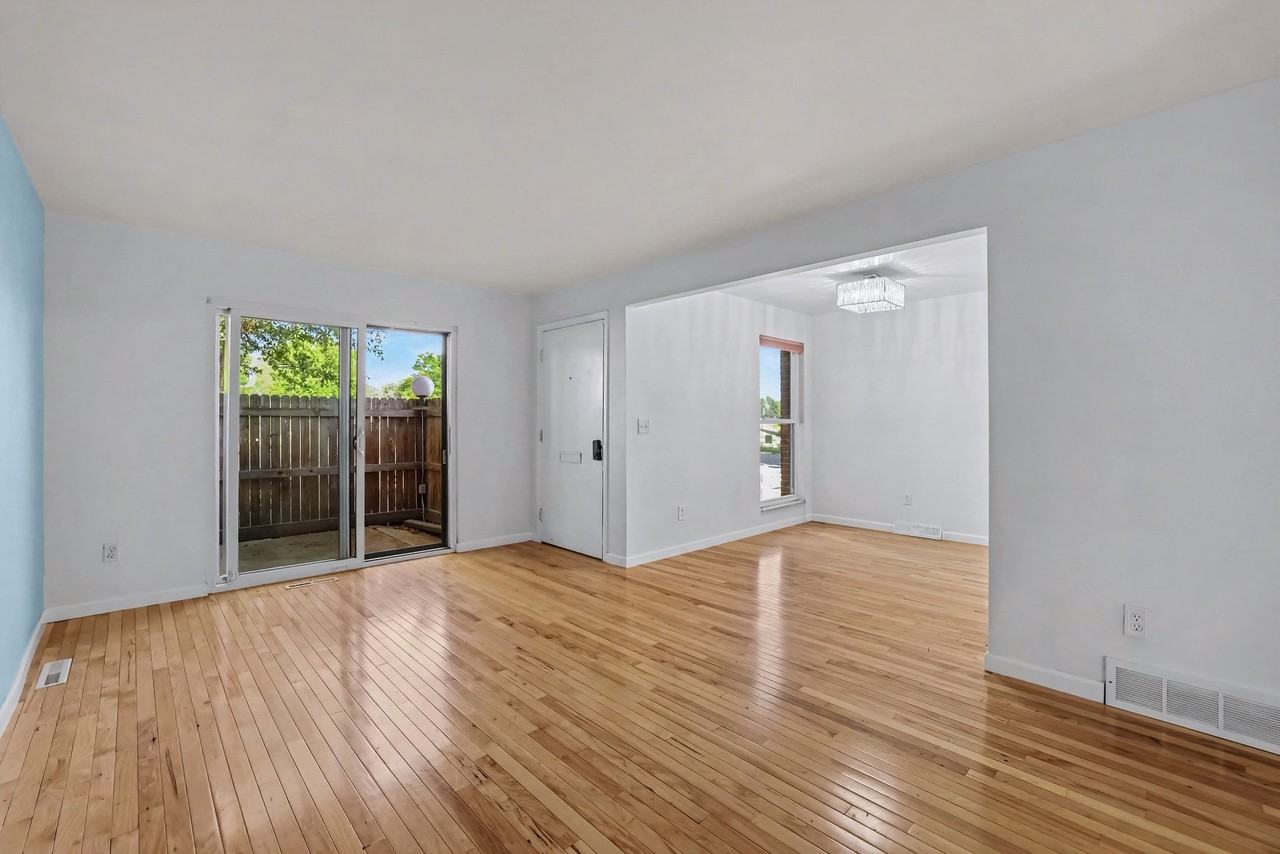 9472 W Utah Pl - Photo 3 of 26