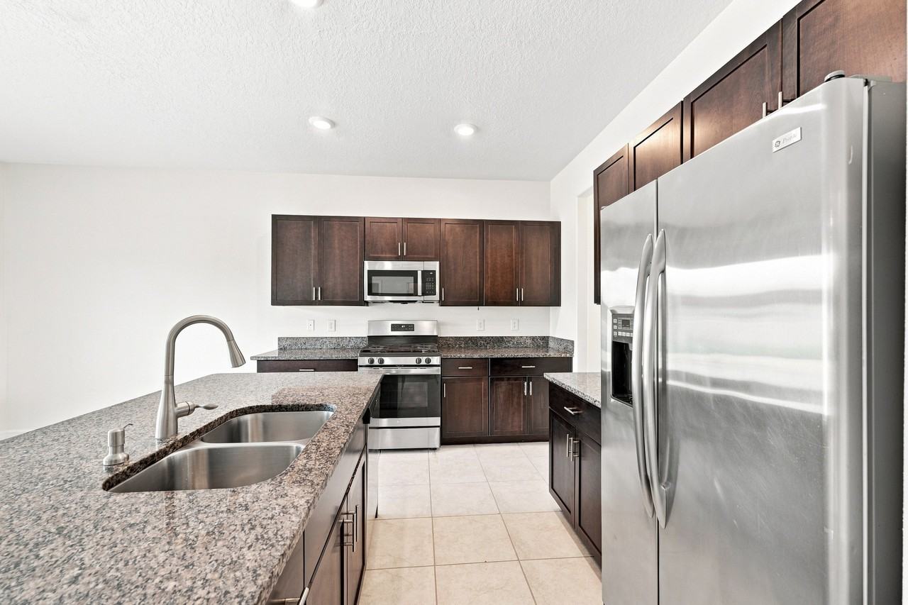 9454 Channing Hill Dr - Photo 5 of 46