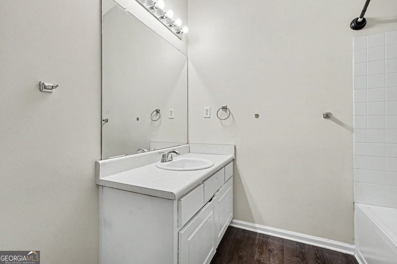 4824 Buchli Ln - Photo 7 of 27