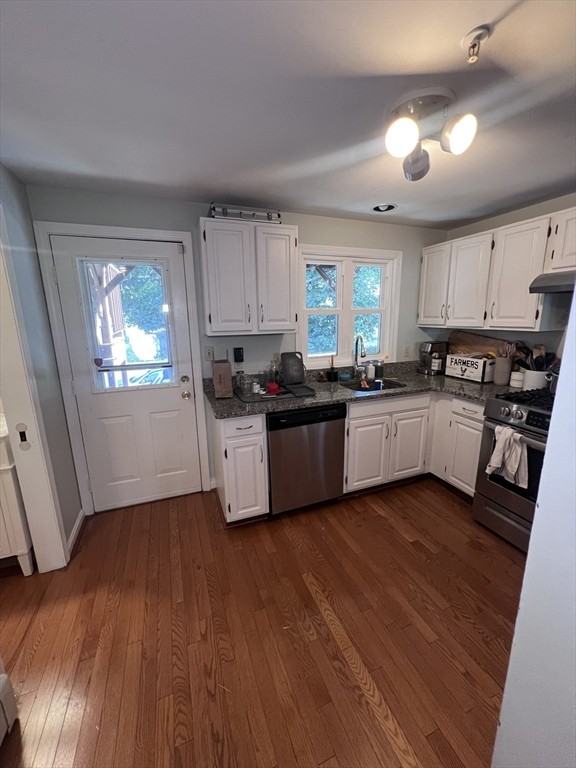 32 Woodward St - Photo 6 of 29