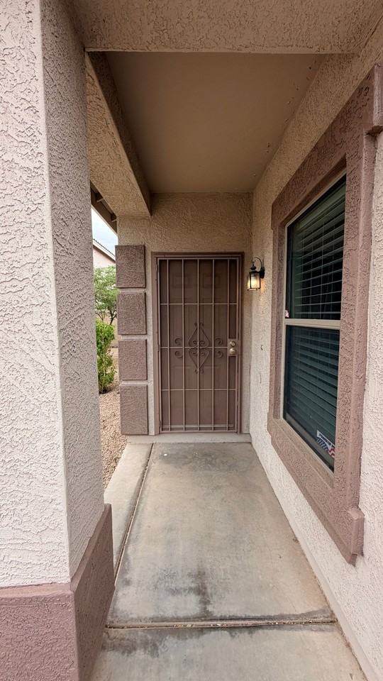 689 E Springfield Pl - Photo 2 of 19