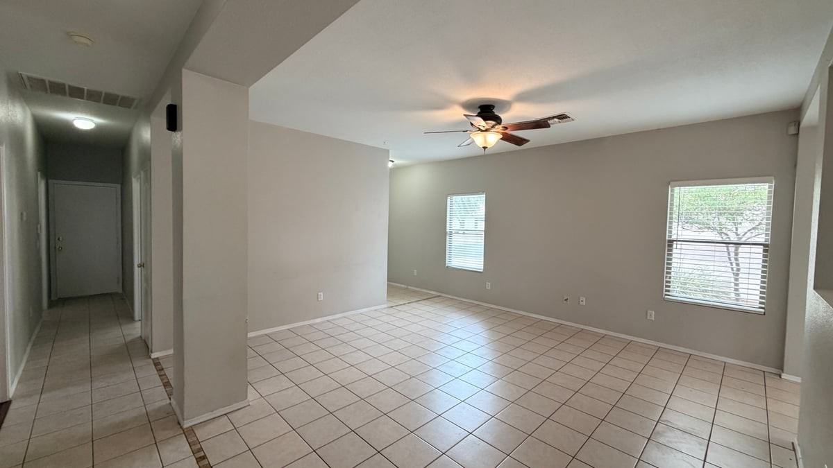 689 E Springfield Pl - Photo 4 of 19