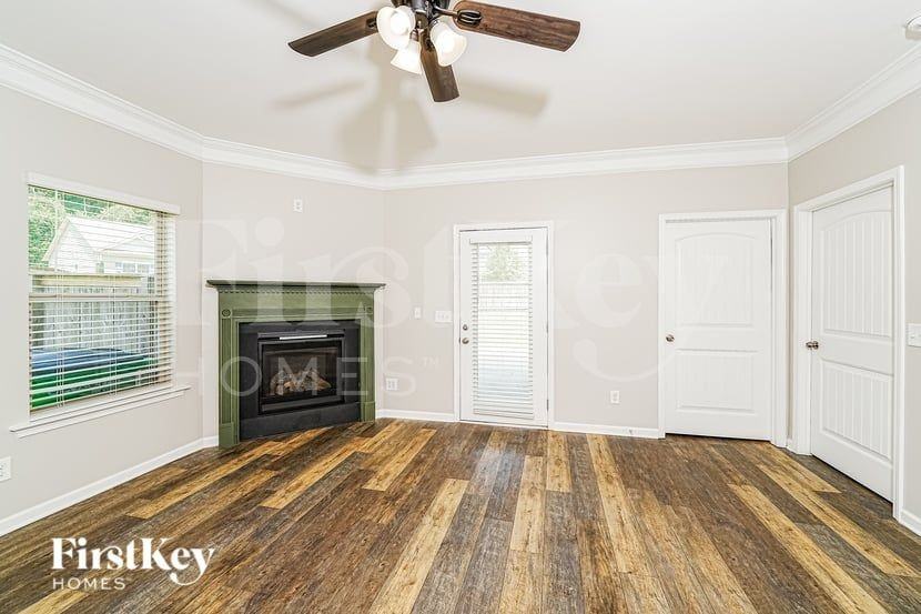 8613 Clarke Ln - Photo 3 of 19