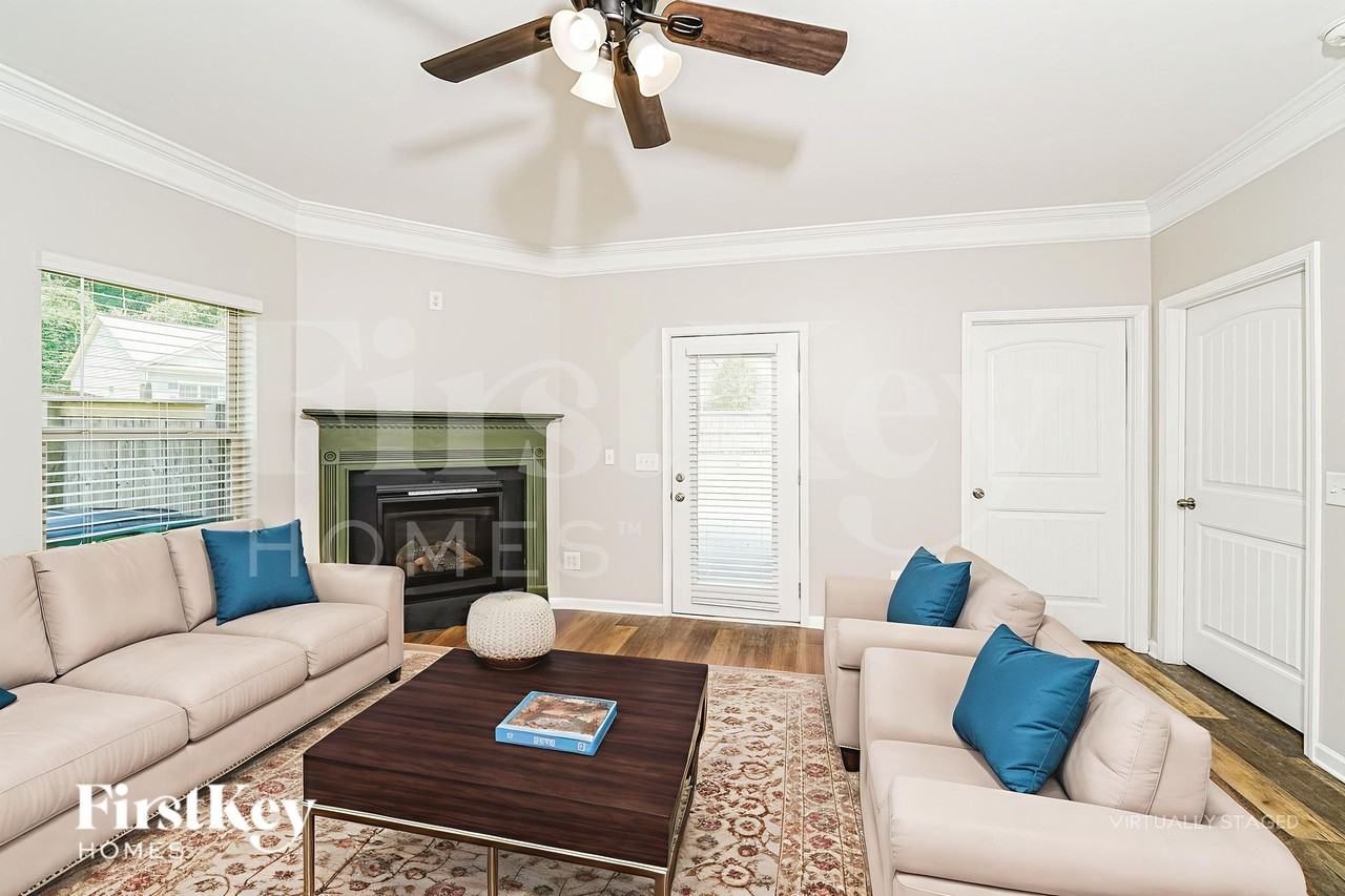 8613 Clarke Ln - Photo 4 of 19