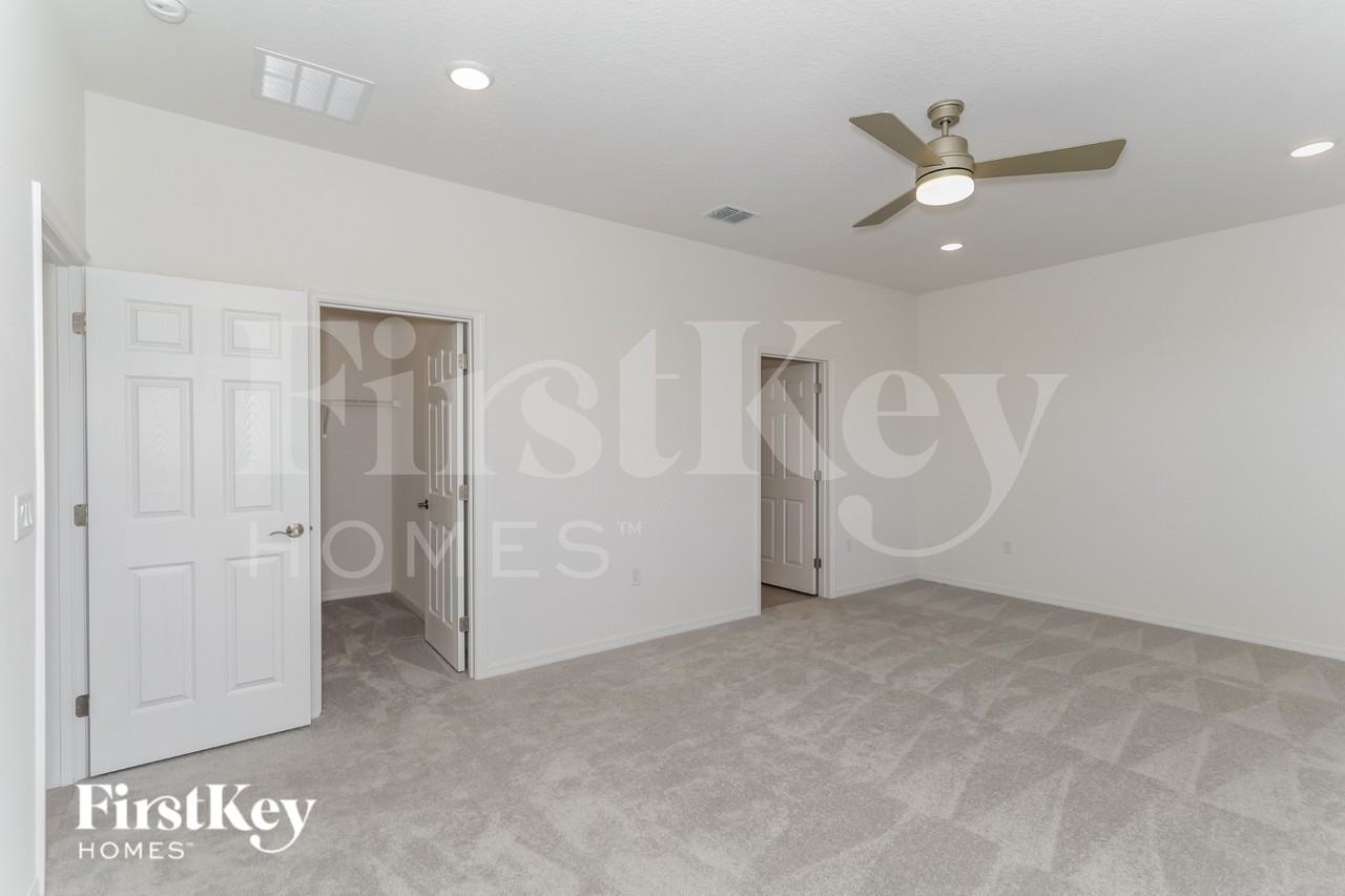 560 Crown Rose Dr - Photo 7 of 16