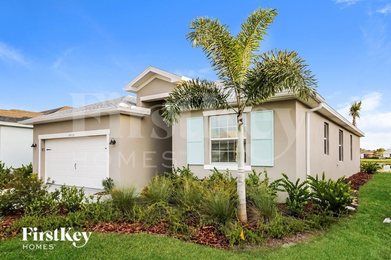 16128 Sabal Path - Photo 2 of 15
