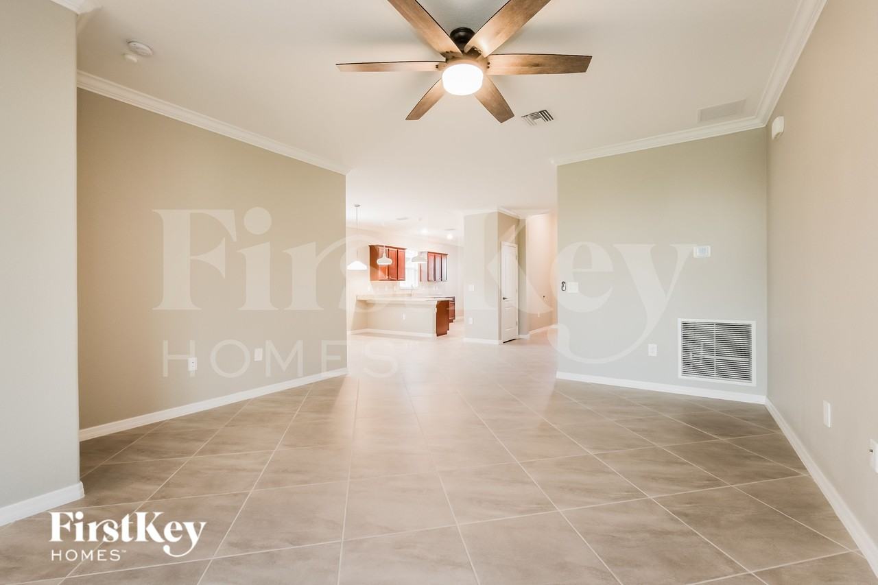16128 Sabal Path - Photo 4 of 15