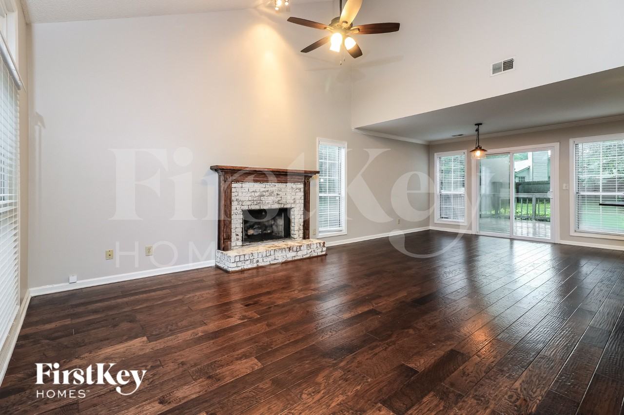 1926 Diamond Pl Nw - Photo 3 of 19