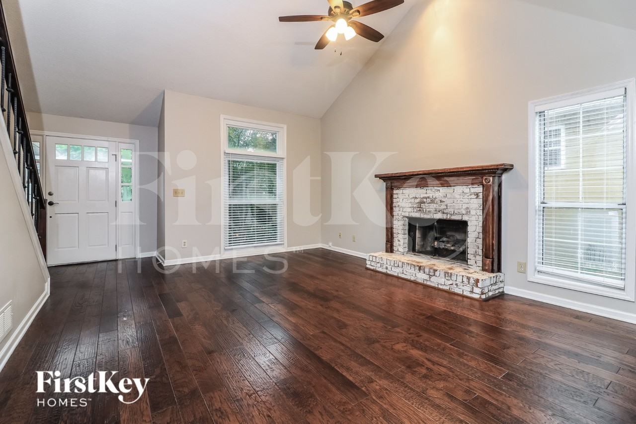 1926 Diamond Pl Nw - Photo 6 of 19