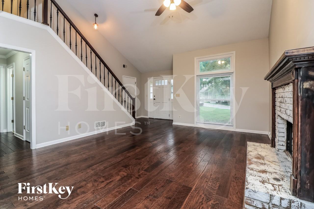 1926 Diamond Pl Nw - Photo 7 of 19
