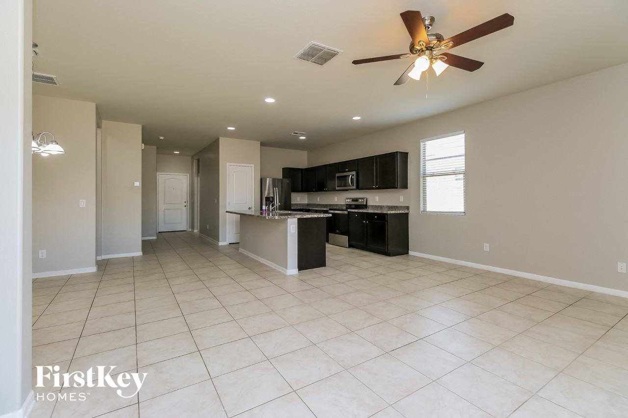11376 E Sunflower Ln - Photo 3 of 15