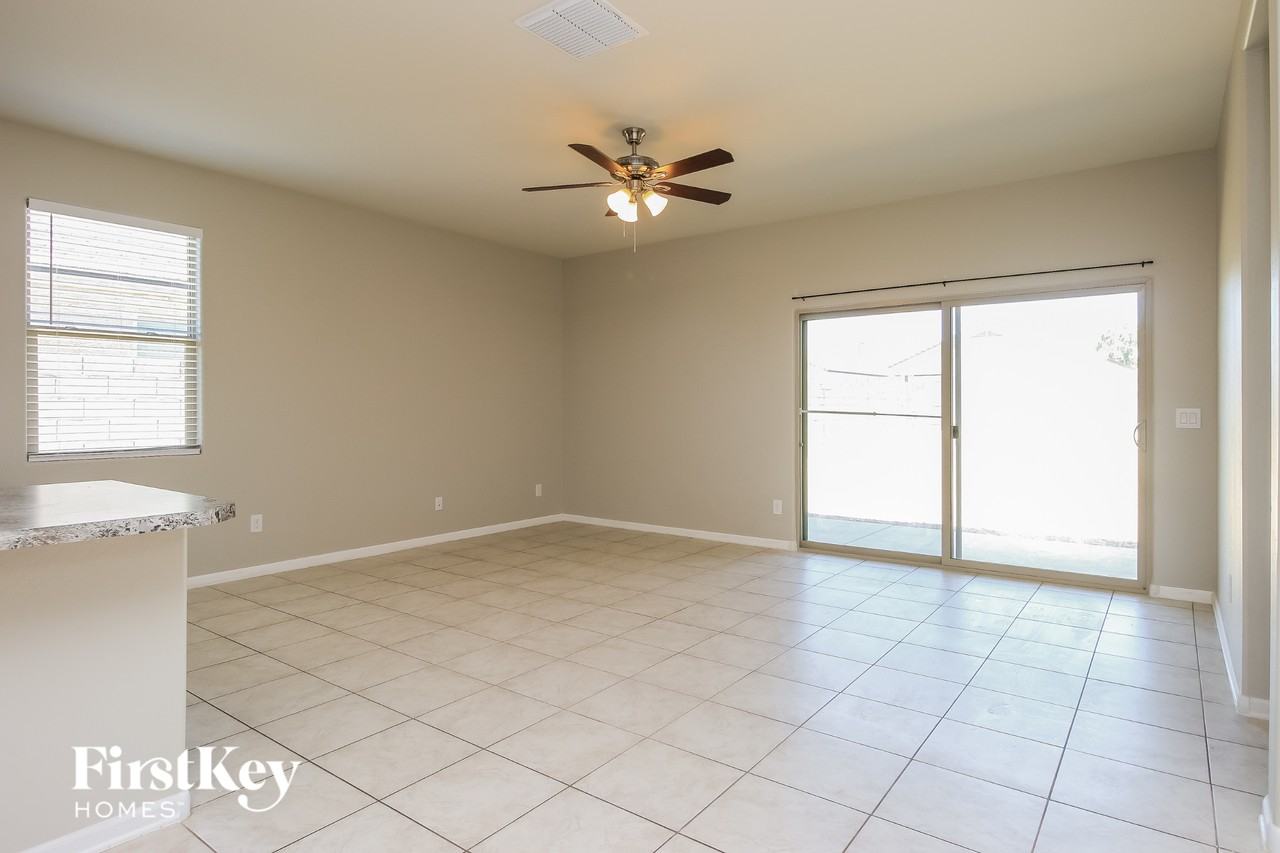 11376 E Sunflower Ln - Photo 4 of 15