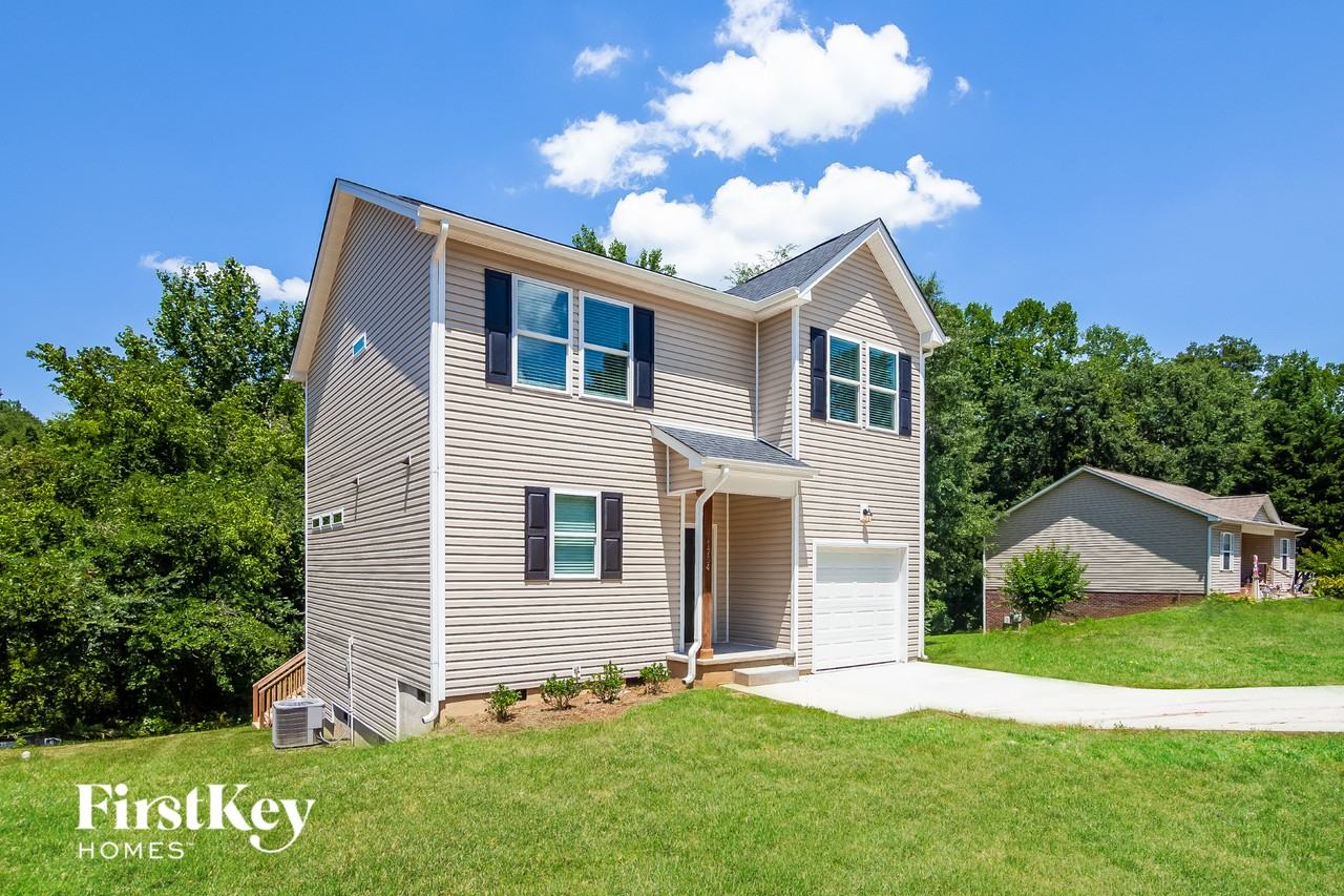 1754 Jenkins Rd - Photo 2 of 15