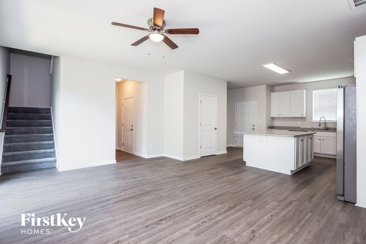 1754 Jenkins Rd - Photo 4 of 15
