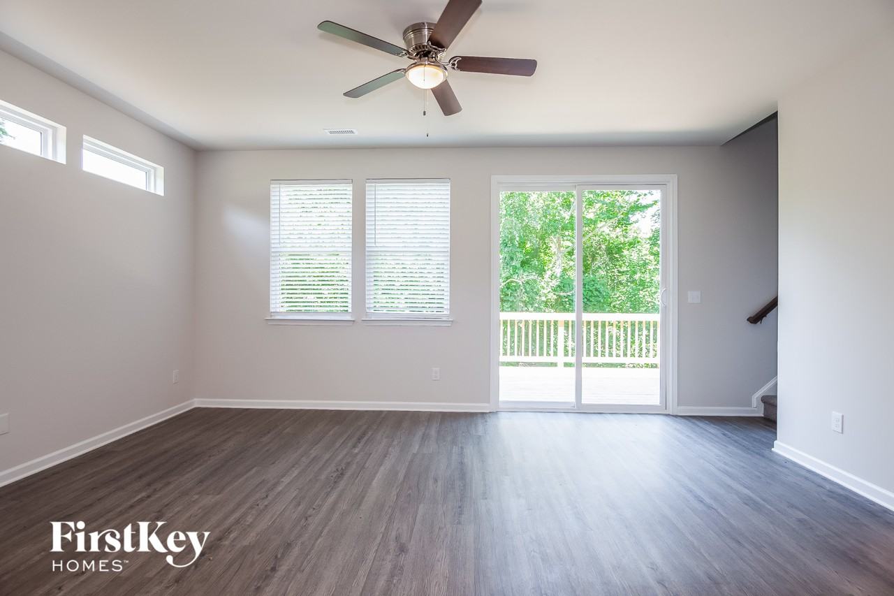 1754 Jenkins Rd - Photo 5 of 15