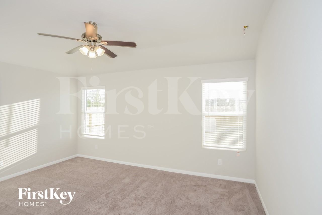 1842 Morse Way - Photo 6 of 16