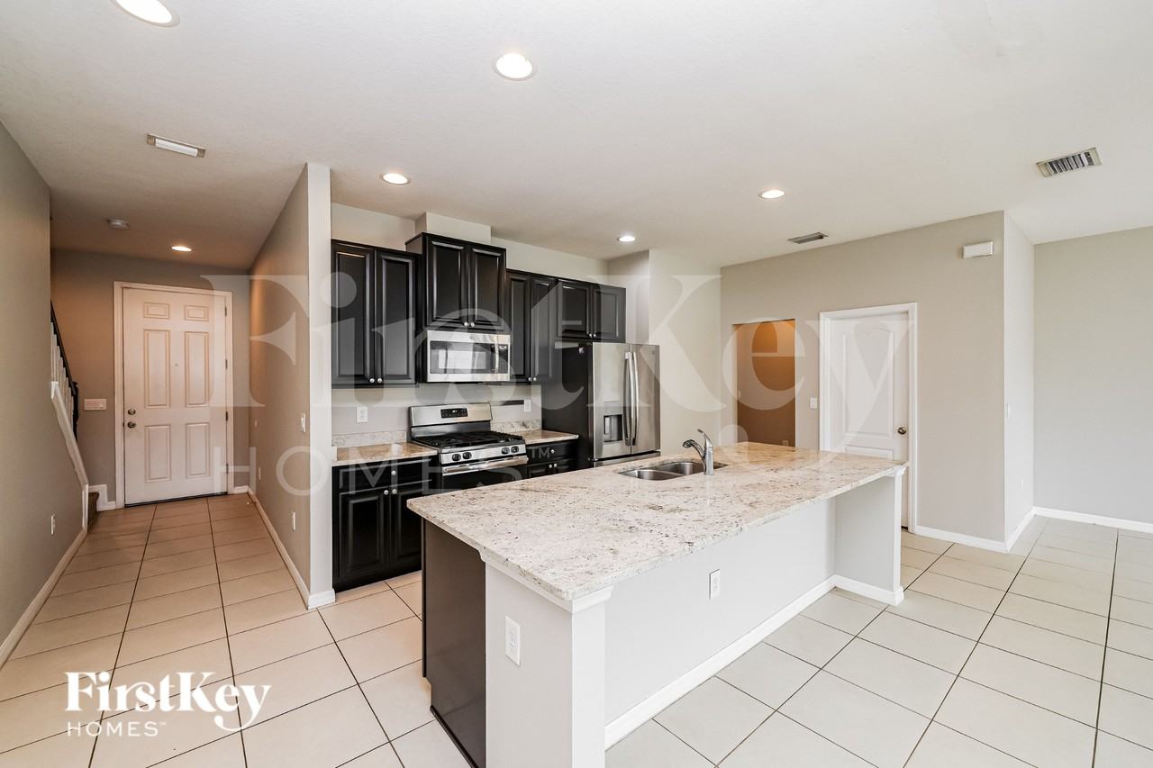 12221 Blue Pacific Dr - Photo 6 of 20