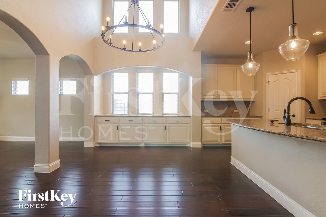 1301 Lucetta Ct - Photo 6 of 16