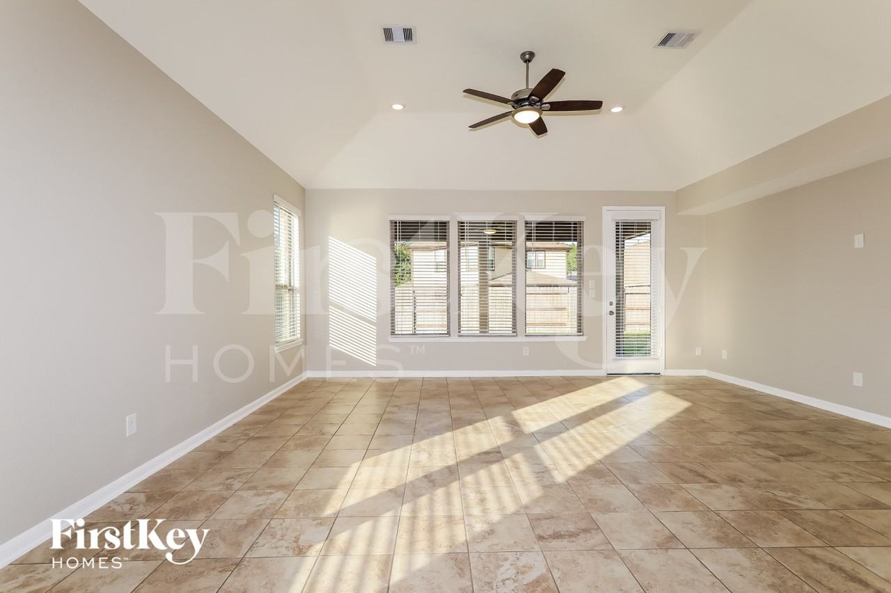 8757 Ute Creek Ln - Photo 2 of 15
