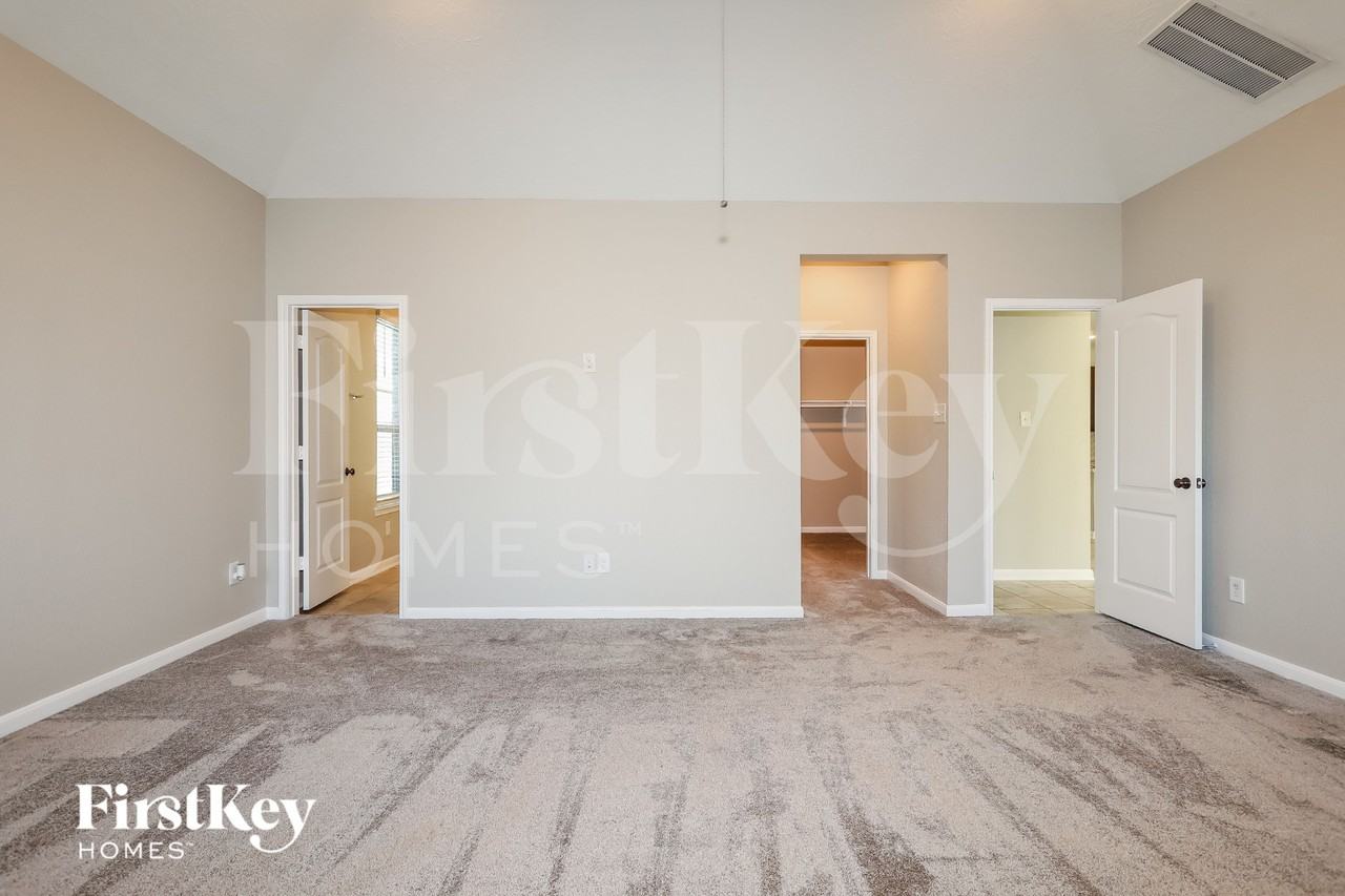 8757 Ute Creek Ln - Photo 7 of 15