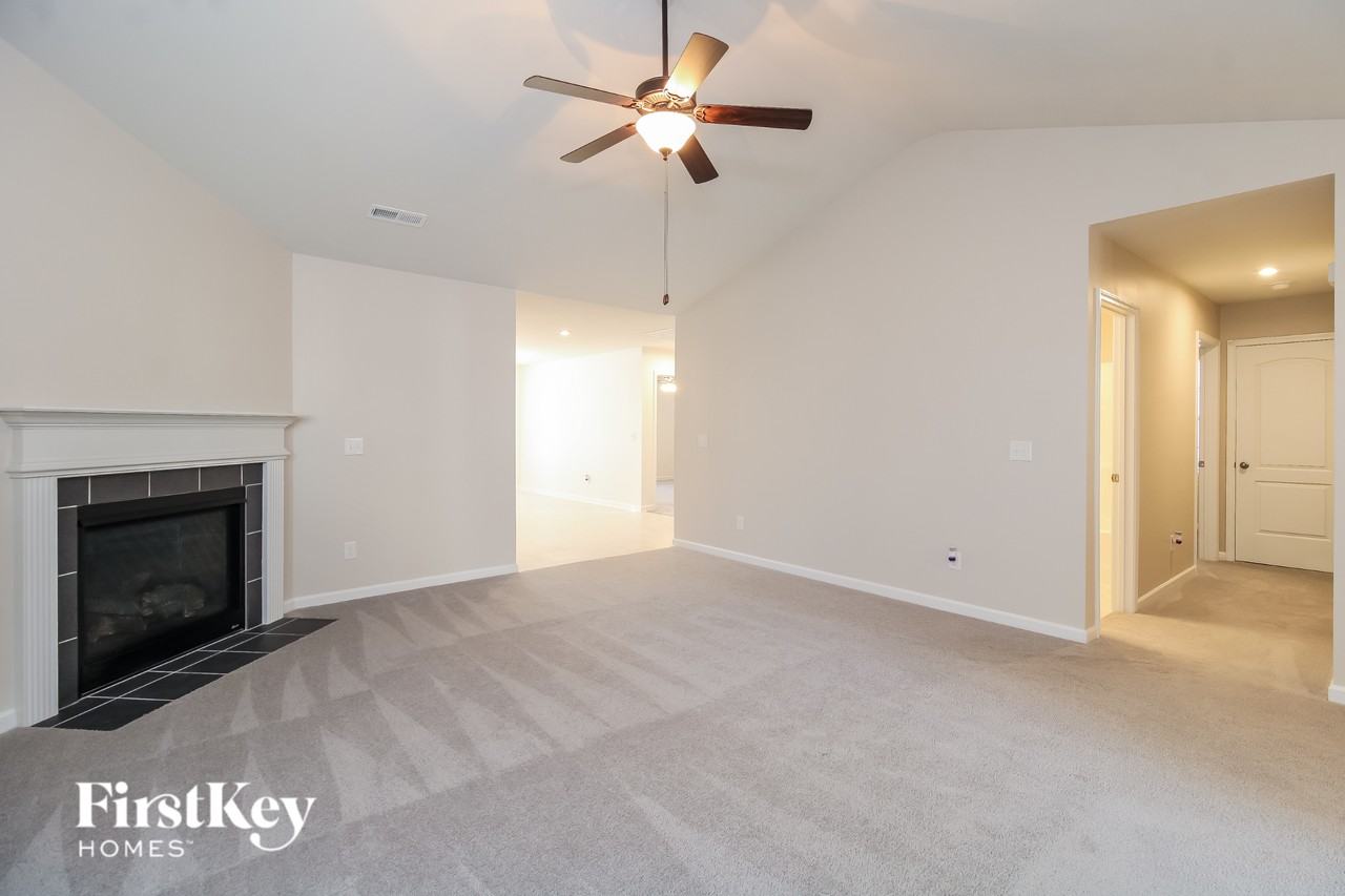 5439 Misty Hill Cir - Photo 3 of 15