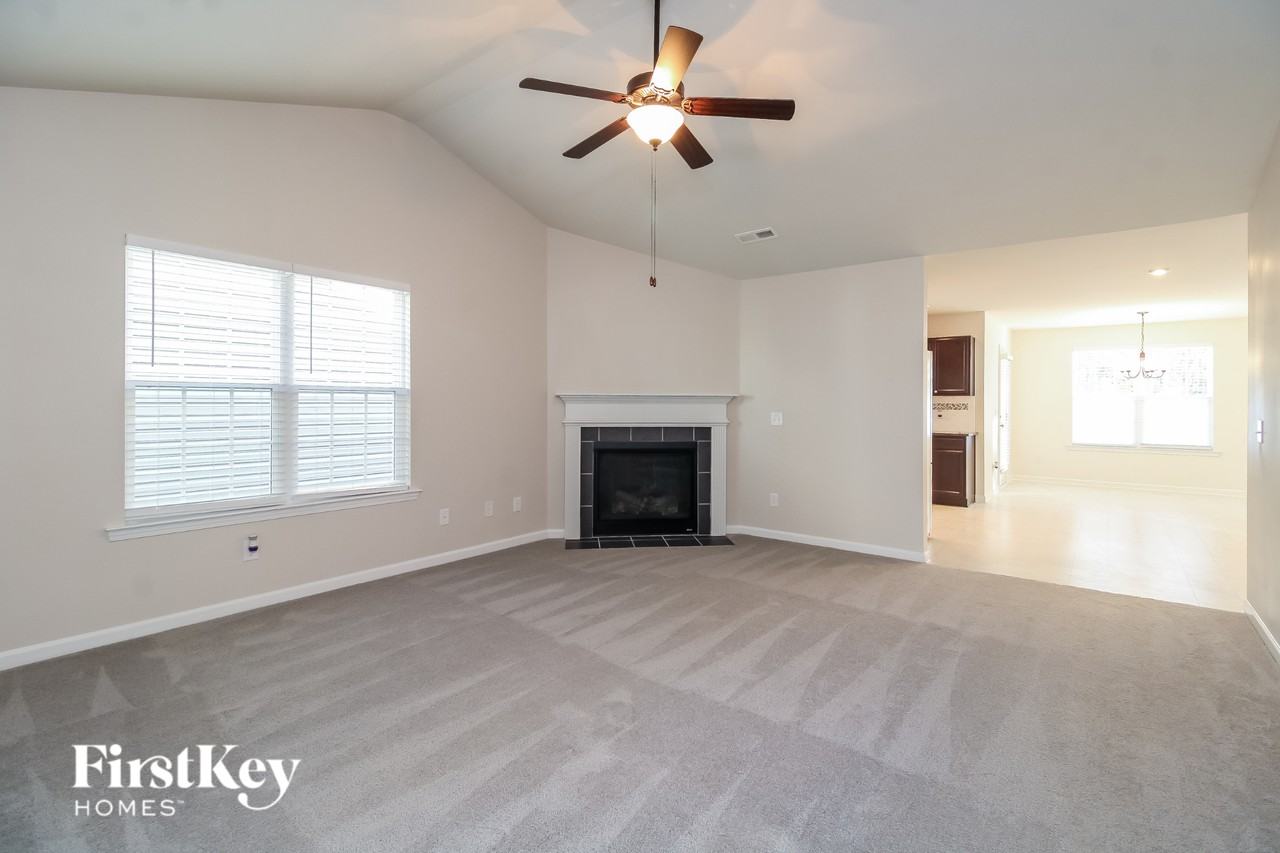 5439 Misty Hill Cir - Photo 4 of 15