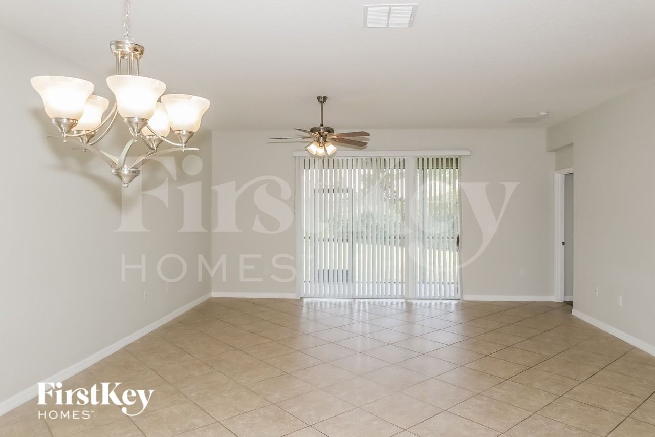 2309 Grantham Ave - Photo 3 of 16