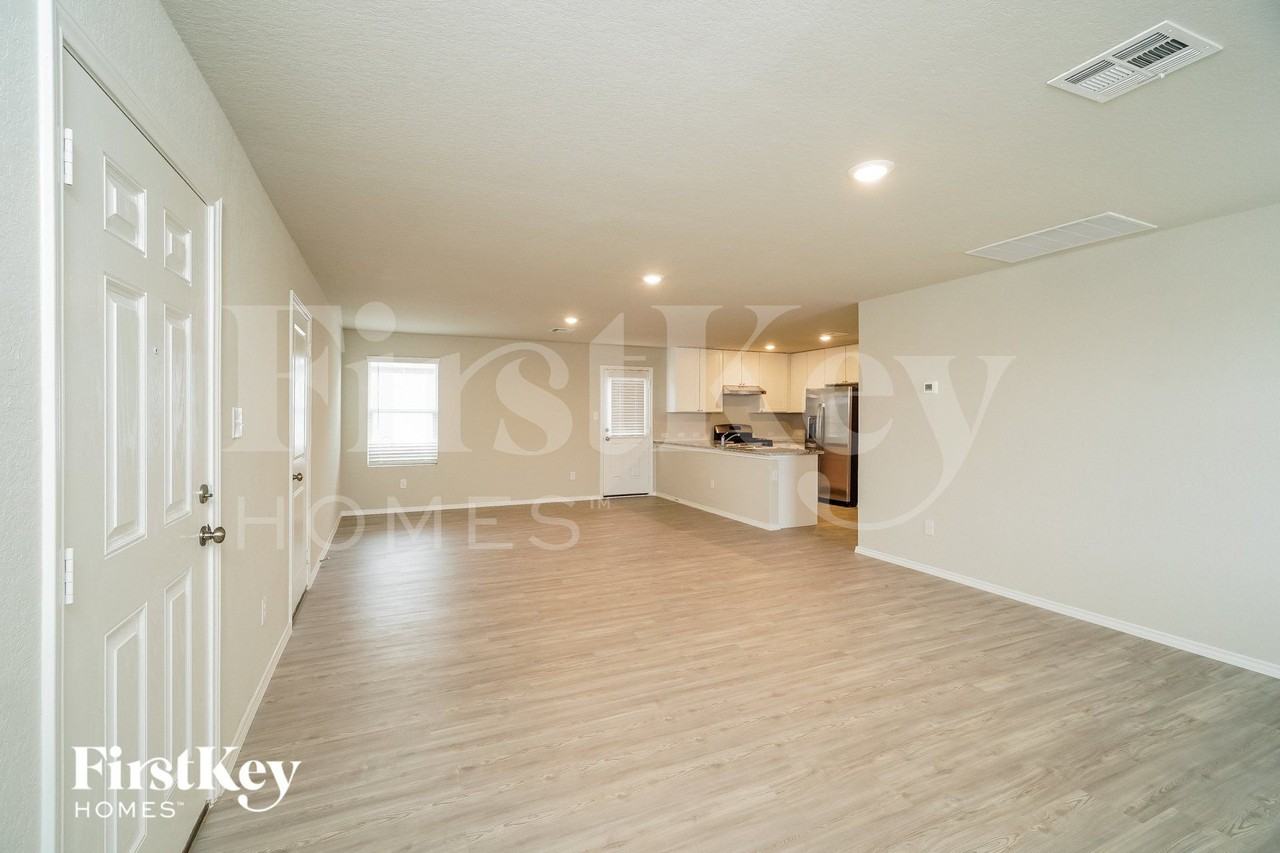 9806 Littleton Grist - Photo 3 of 16