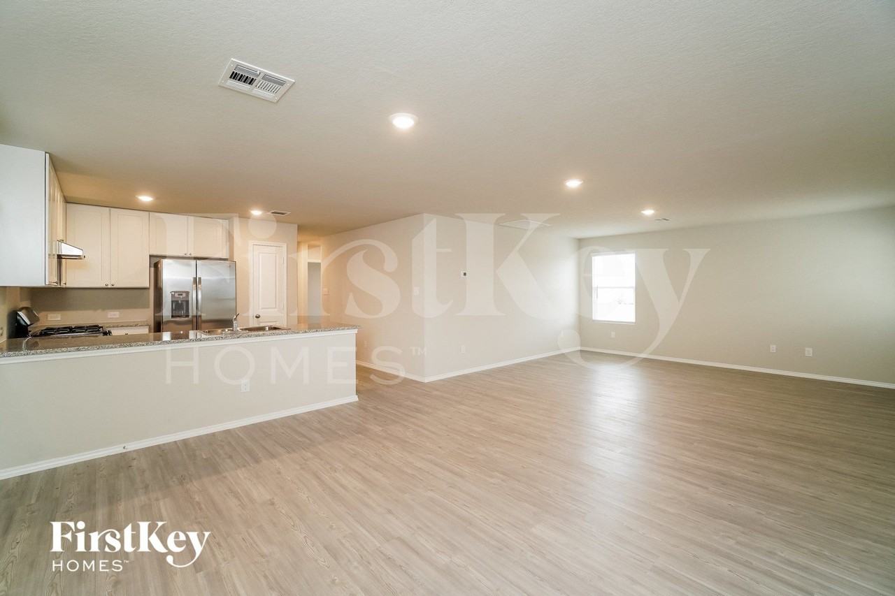 9806 Littleton Grist - Photo 4 of 16