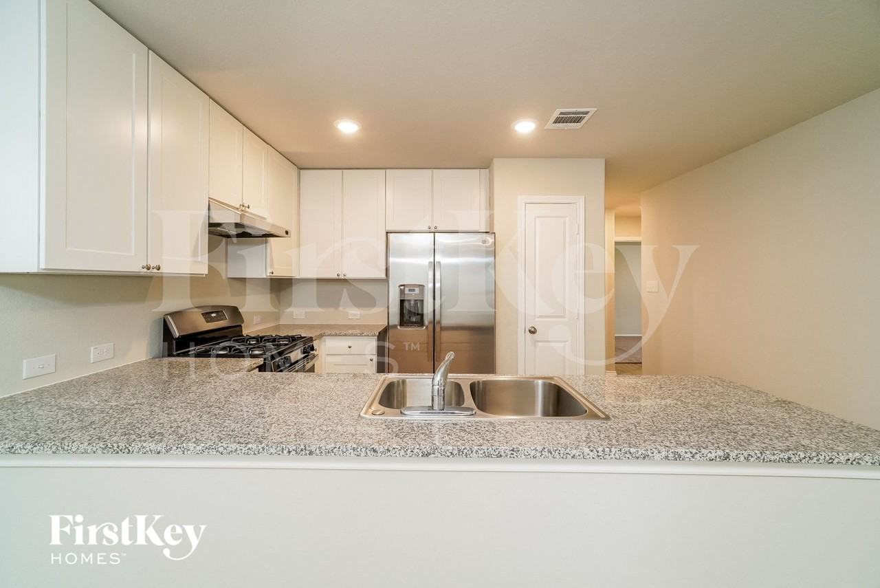 9806 Littleton Grist - Photo 7 of 16