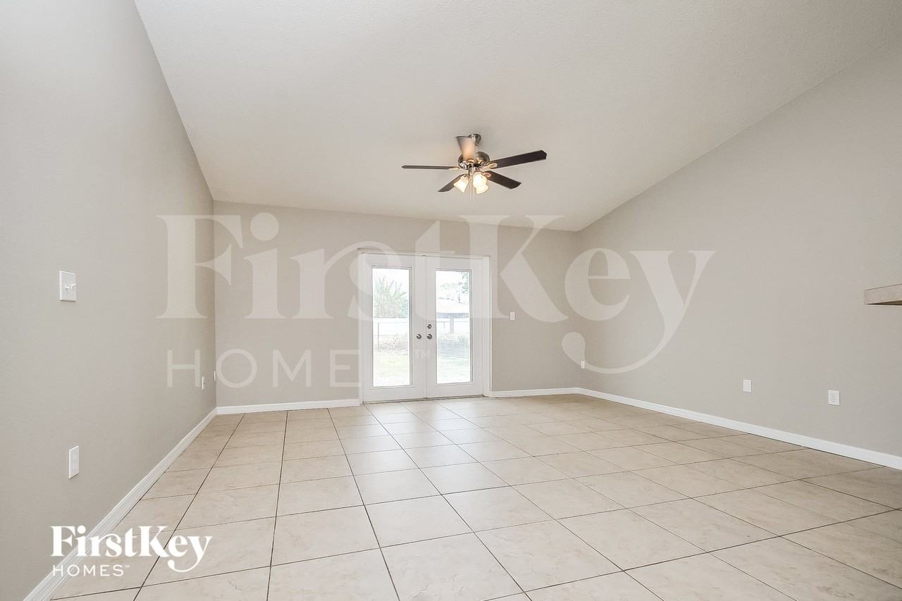 6511 Fox Crest Ln - Photo 5 of 15