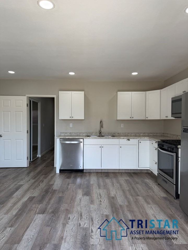 12227 Woodside Ave Ste A - Photo 2 of 15