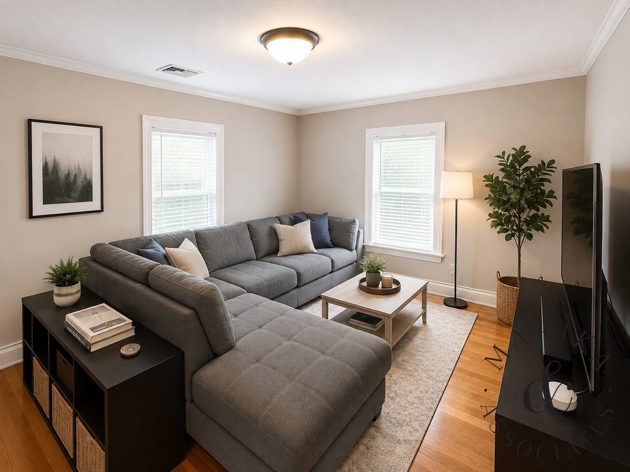 58 Oak St - Photo 3 of 18