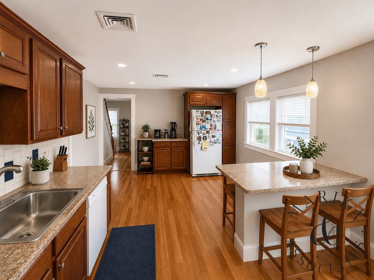 58 Oak St - Photo 4 of 18