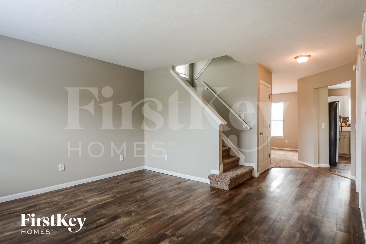 959 Hearthside Dr - Photo 2 of 15