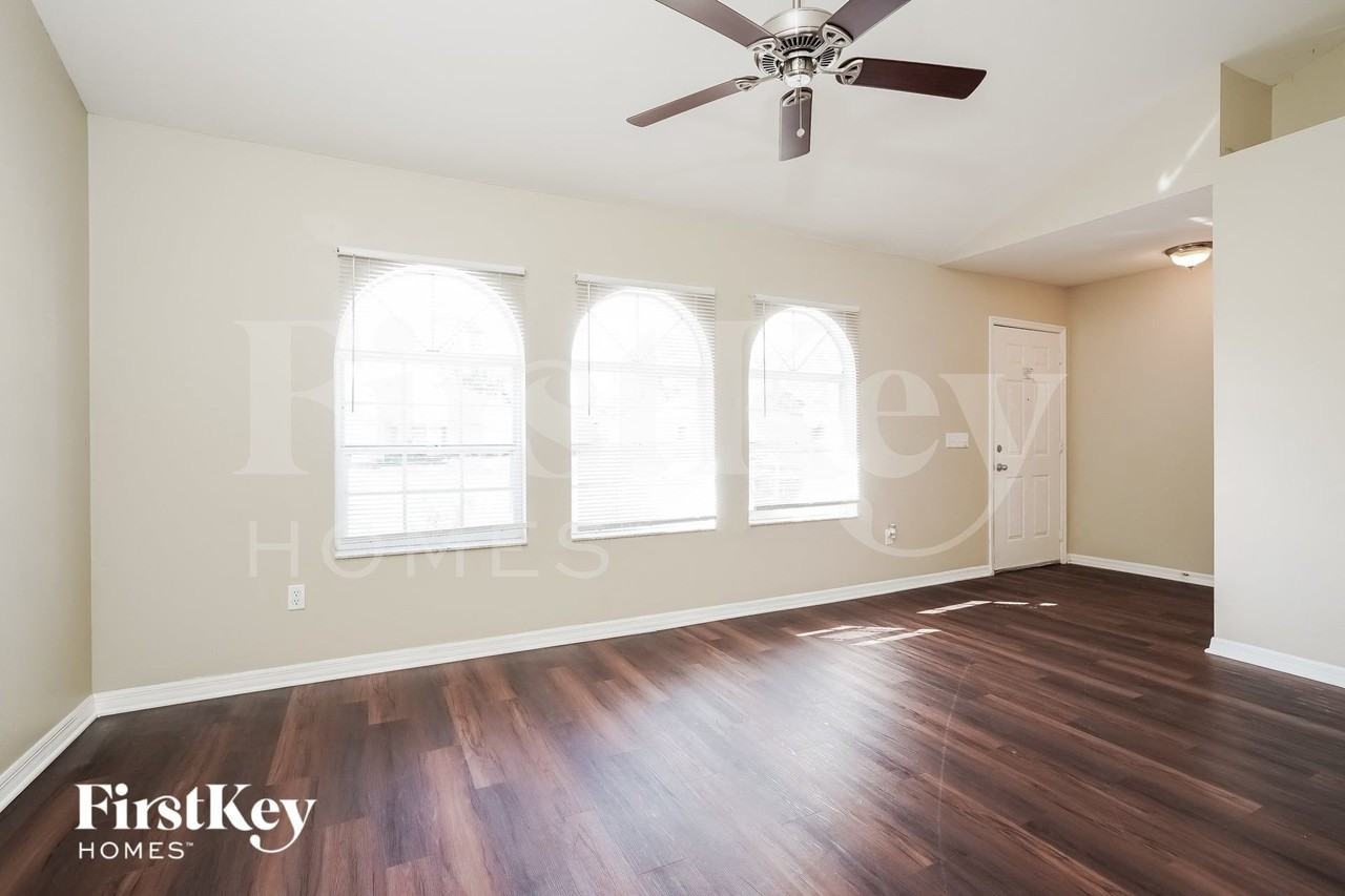 8149 Anhinga Rd - Photo 3 of 15