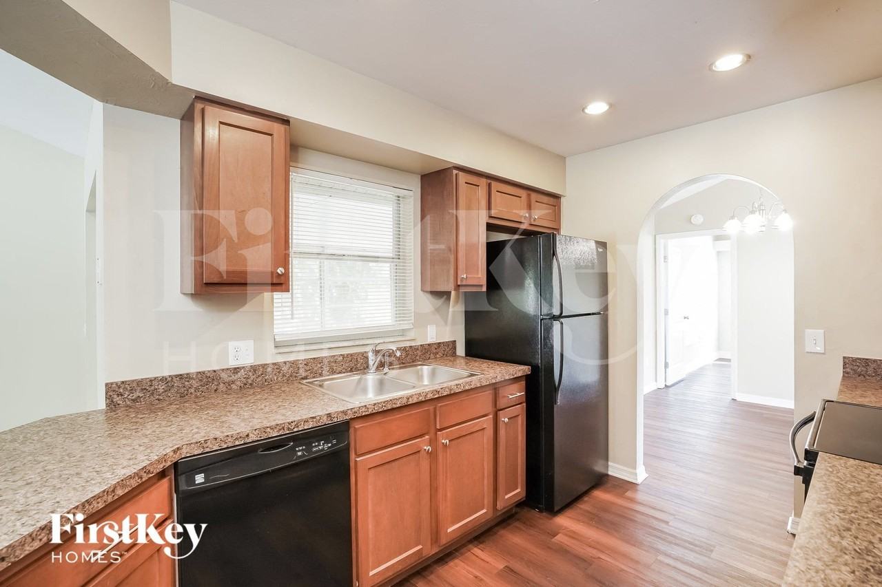 8149 Anhinga Rd - Photo 7 of 15