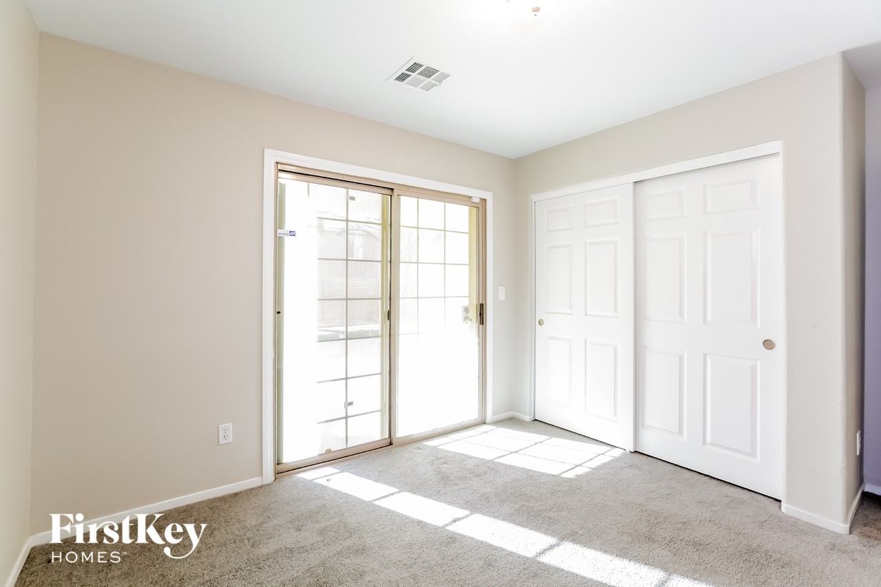 6339 Hamilton Grove Ave - Photo 7 of 15
