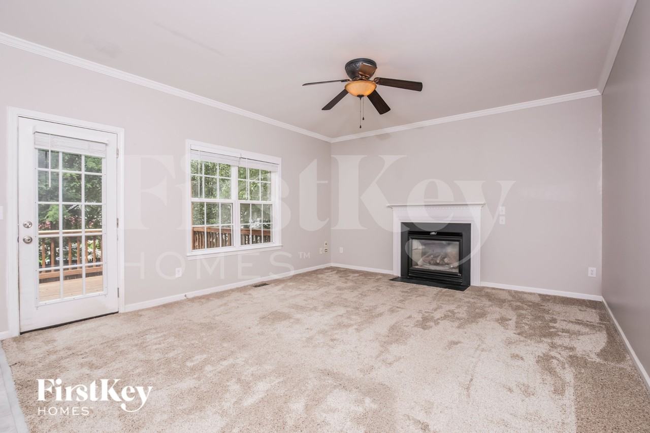 6313 Willowdell Dr - Photo 2 of 19
